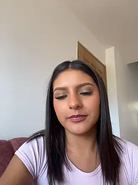 NicolleeEvanss webcam
