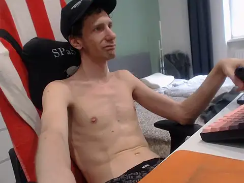 iLoveElusiveCats live cam on StripChat