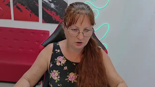 VanessaHotts live cam on StripChat