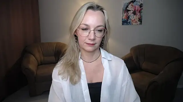 Ava_Elior live cam on StripChat