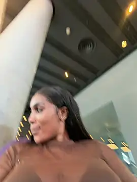 ___nessa (F young) - Rub hard clit til squirt public#TICKECT