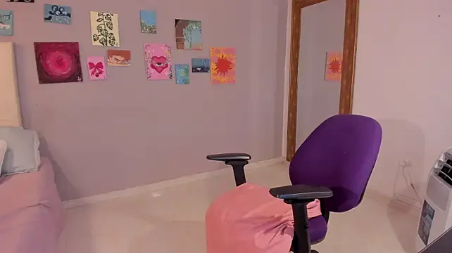 maia_w10 (F young) - Squeeze Boobs  and Shake  🍒🔥