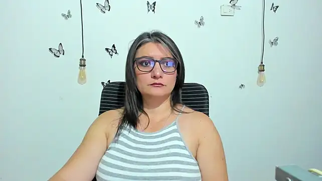 Amie_Adams82_ webcam