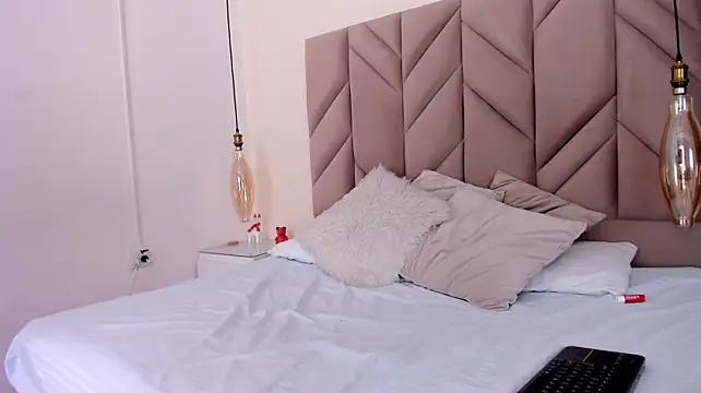 AbbySttonne webcam