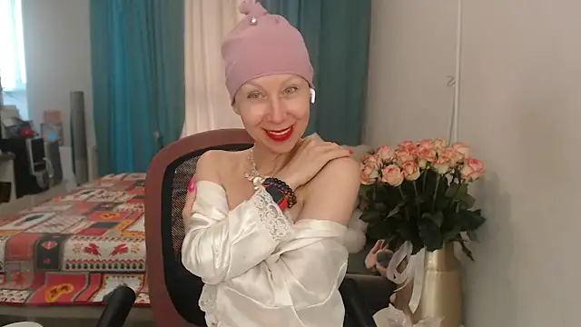 LuxuryNika webcam