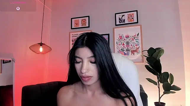 Tiffany_Low