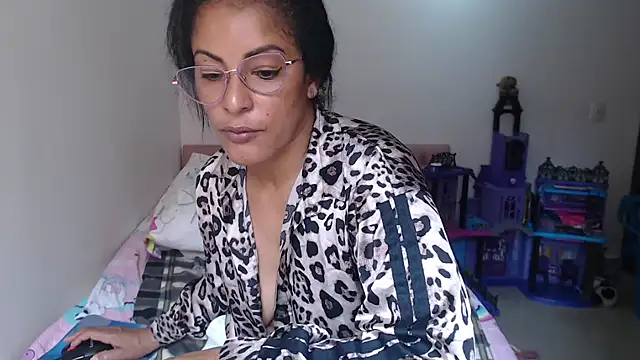 kateleyagrey webcam