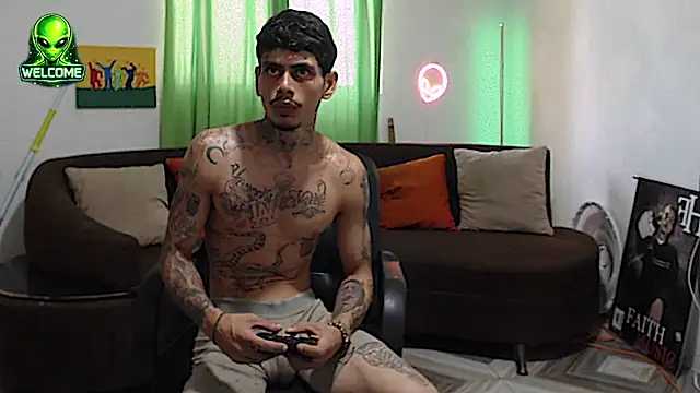 alpha_zom