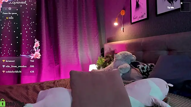 Lesi_Moonie01