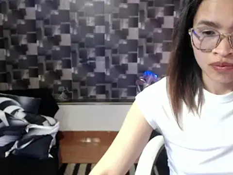 CandyGirl30 live cam on StripChat