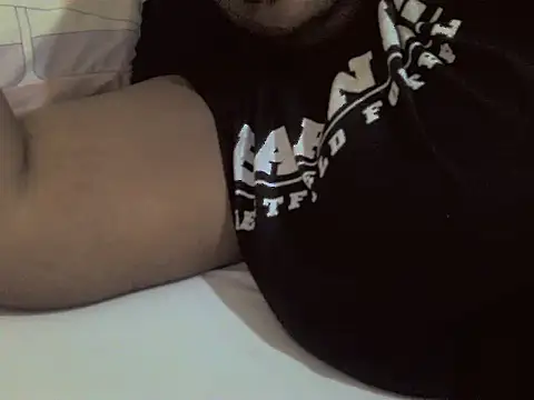 Thickylov live cam on StripChat