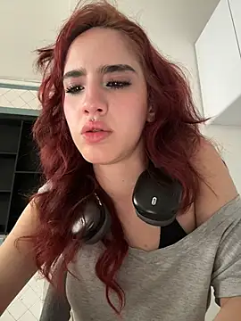 elodie_rouge