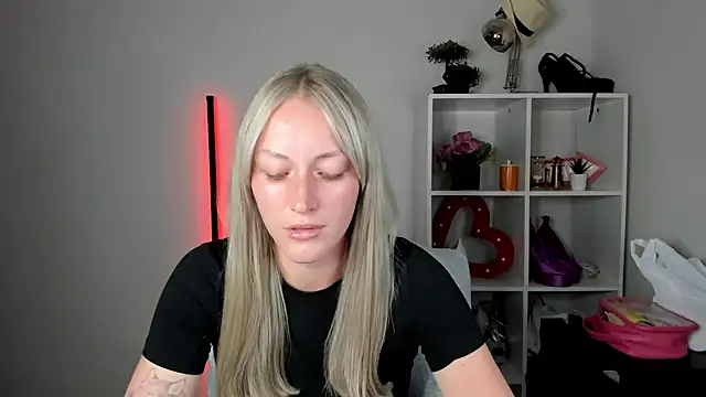EvelynBlond