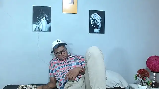 king_smith69 (M young) - dance sensual + oil in the body
