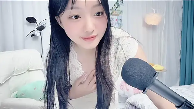 Winnie666999 live cam on StripChat