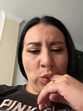 Abril_Luv webcam
