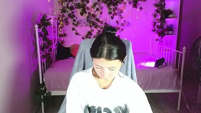 Vanessa_LimX