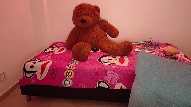 sofia_tinysex