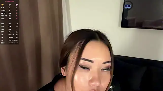 Ur_neighbor_Kira