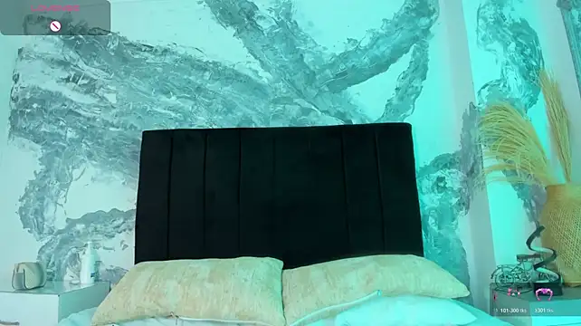 CarolineFyre webcam