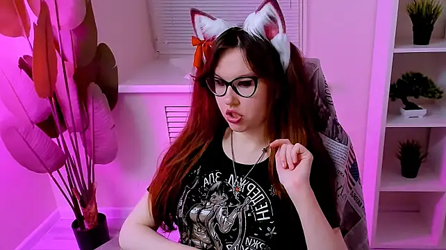 CarolGiggly live cam on StripChat