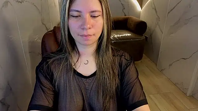 miaa_cn live cam on StripChat