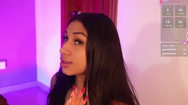 EMILYY_WALKER live cam on StripChat