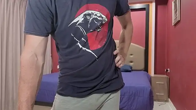 Marrymeplz live cam on StripChat