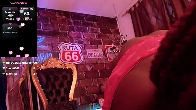 MilaHallu live cam on StripChat