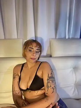 LeylaKnox