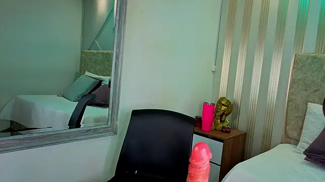 amara_queen_ webcam