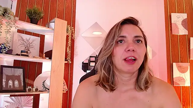 milfsecret69 webcam