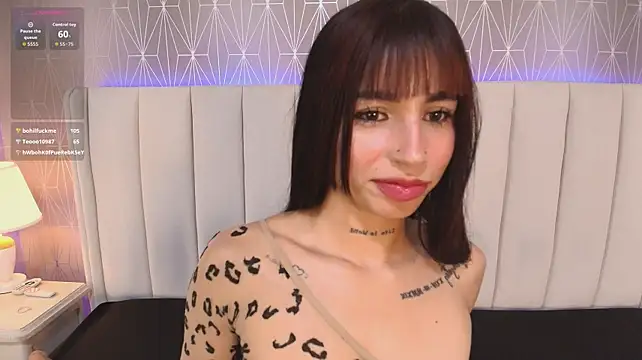 Tori_Gaviria live webcam