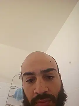 Bustinnuts69 live sex cam