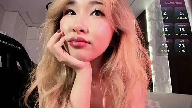 amy_akime webcam