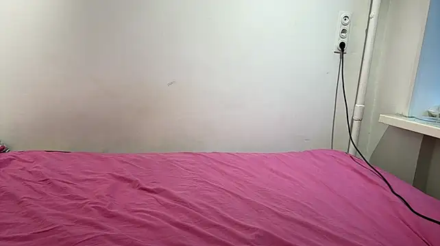 HootedIlk webcam