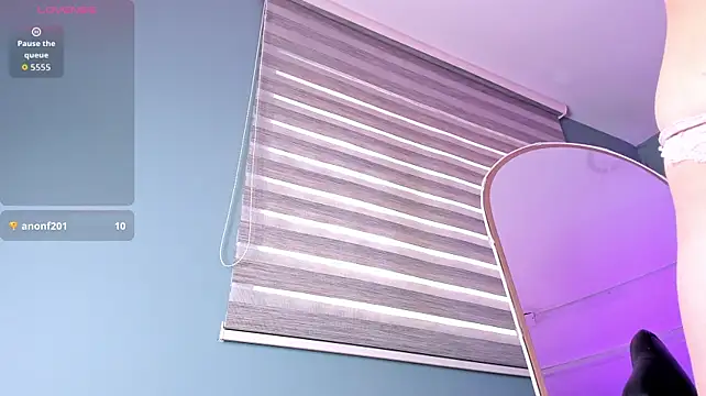 Catti_Brie live cam on StripChat