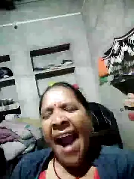 Loomaraj live sex cam