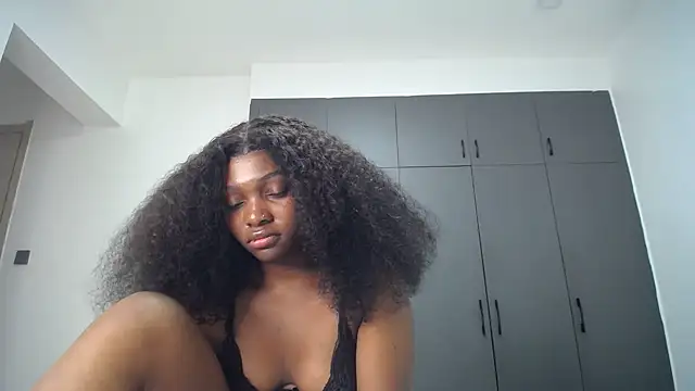 Pretty_Liya08 live cam on StripChat