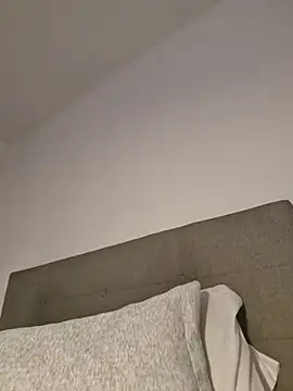 VelvetCurls webcam