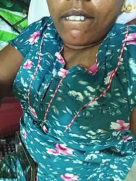 Tamilselviroja- live cam on StripChat