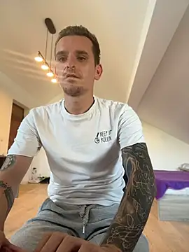 huge_cock22cm (Ask my age) - Let's have fun