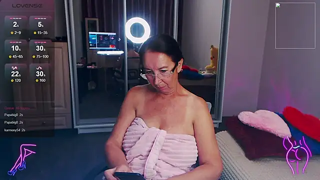 celine_faer1 (F mature) - 🌺Suck your boobs🌺