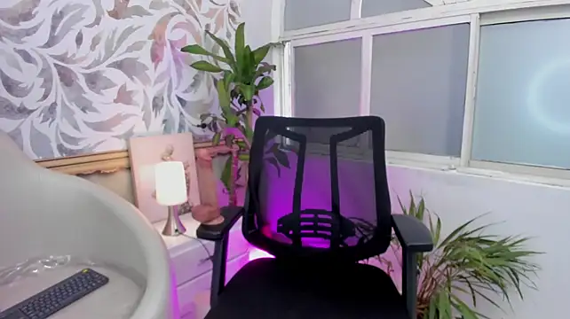 Lucas_West_ webcam