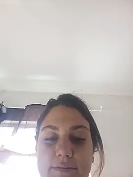 Luana89strip webcam
