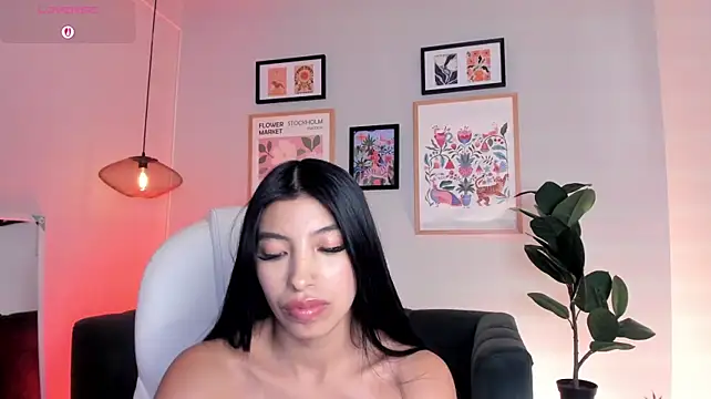 Tiffany_Low