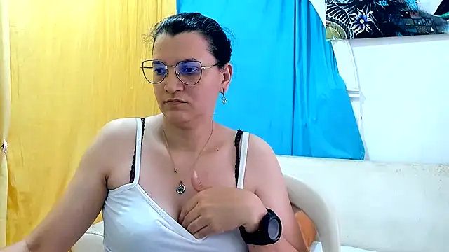 MARILYN_GARCIA live cam on StripChat