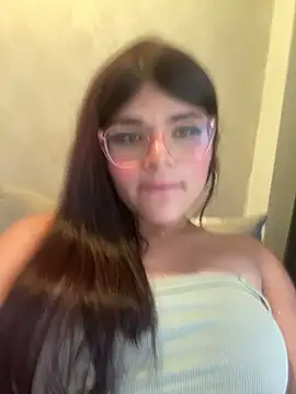 dayis_butera live cam on StripChat