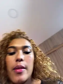 aleja_montiel__ webcam
