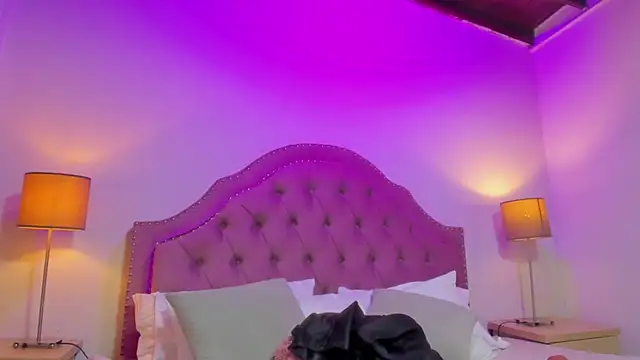 Mia_Culpa live sex cam